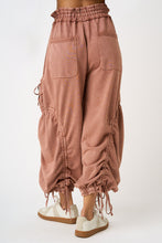 Load image into Gallery viewer, Free Spirit Cinch Joggers