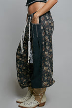 Load image into Gallery viewer, After Dark Floral Pants