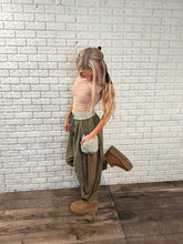 Load image into Gallery viewer, Golden Dune Pants