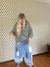 Load image into Gallery viewer, Front Field Joggers