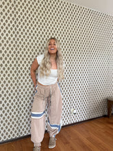 Load image into Gallery viewer, Wanderer Joggers