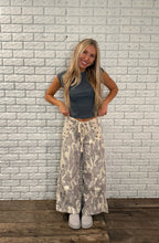 Load image into Gallery viewer, Second Glance Wide Leg Pants