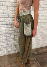Load image into Gallery viewer, Golden Dune Pants