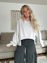 Load image into Gallery viewer, Exclusive | Wandering Free Pullover