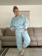 Load image into Gallery viewer, 686 Lounge Sweatshirt