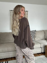 Load image into Gallery viewer, Exclusive | Wandering Free Pullover