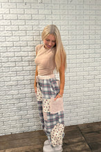 Load image into Gallery viewer, Seaming All About It Tee