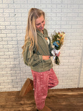 Load image into Gallery viewer, Undercut Knit Cardi