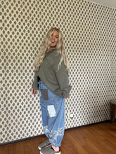 Load image into Gallery viewer, Front Field Joggers