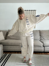 Load image into Gallery viewer, 686 Lounge Sweatshirt