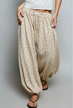 Load image into Gallery viewer, Dainty Dreams Lounge Pants