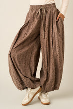 Load image into Gallery viewer, Pressed Petals Balloon Pants
