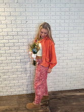 Load image into Gallery viewer, Fading Bandana Pants
