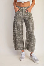 Load image into Gallery viewer, Pre-Order Fading Bandana Pants
