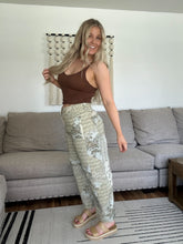 Load image into Gallery viewer, Tapestry Fields Pants
