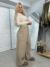 Load image into Gallery viewer, Set Up Wide Leg Pants
