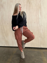 Load image into Gallery viewer, Moments of Leisure Textured Cargo Joggers
