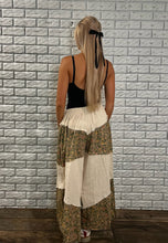 Load image into Gallery viewer, Fall Into Floral Wide Leg Pants
