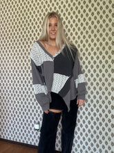 Load image into Gallery viewer, Moss &amp; Thread Pullover
