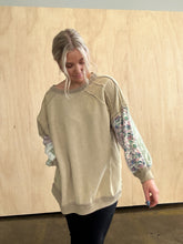 Load image into Gallery viewer, Bradley Oversize Pullover
