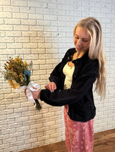 Load image into Gallery viewer, Undercut Knit Cardi
