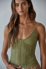 Load image into Gallery viewer, Vintage Bloom Seamless Tank
