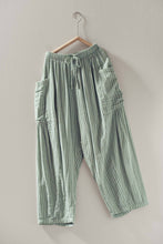 Load image into Gallery viewer, Going up Stripe Pants
